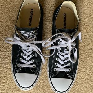 Converse All Star size 10 tennis shoes